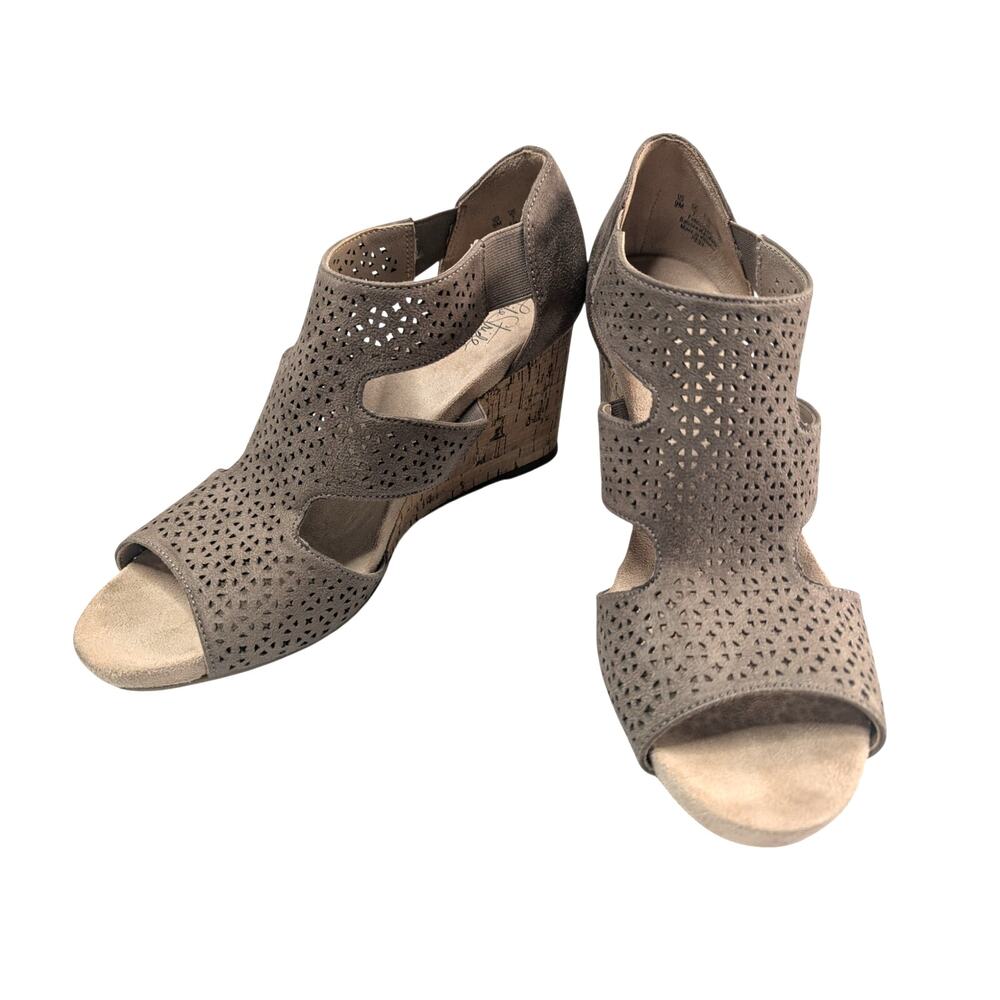 LifeStride Taupe Heidi Perforated Cork Wedge Sandals Boho-Chic Beachy Casual